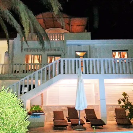Oasis Hyllis Apartamento
