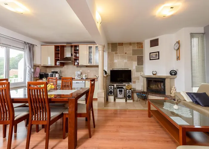 Oasis Hyllis Apartamento